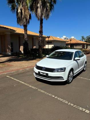 VOLKSWAGEN JETTA 2.0 TSI HIGHLINE 211CV GASOLINA 4P TIPTRONIC